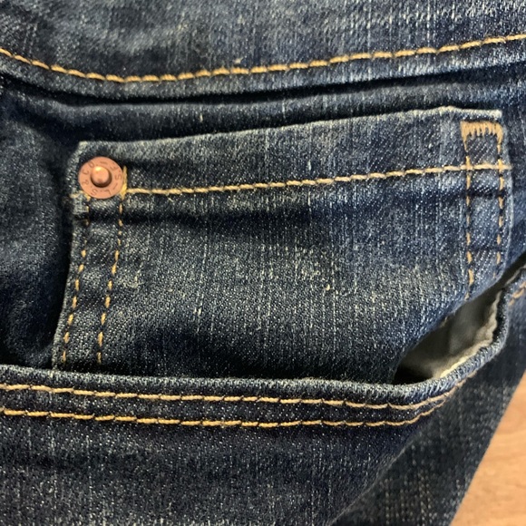 Signature By Levi Strauss Mid-rise Super Stretch Fabric Cuffed Blue Jean Shorts - Picture 11 of 13